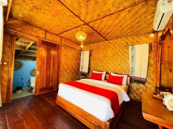 Three Queen Villa And Homestay Waikabubak 外观 照片