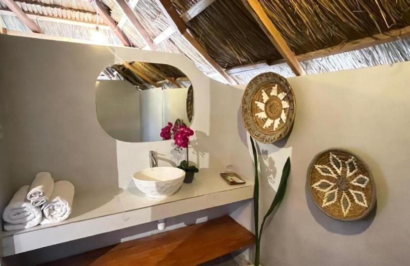 Three Queen Villa And Homestay Waikabubak 外观 照片